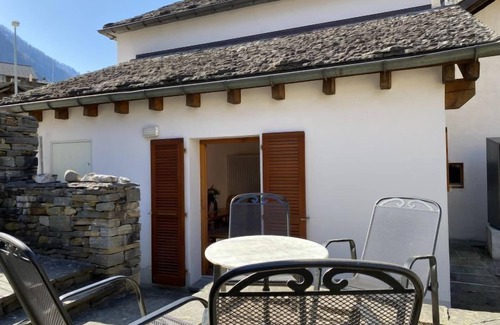 Augio Apartment | Della Posta Cervo Giardino by Interhome