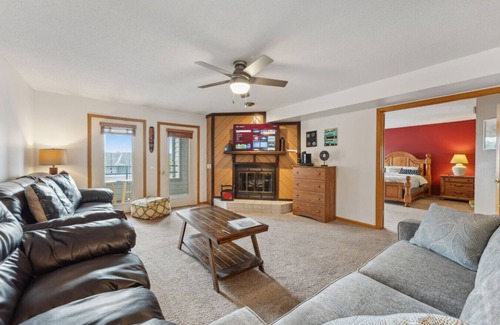 Lake Delton Apartment | Dells Family Stacation At Lighthouse Cove