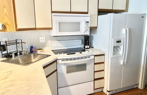 Lake Delton Apartment | Dells Lake Lookout At Lighthouse Cove Condominiums