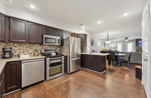 Lake Delton House | Dells Lake Villa - Lake Front Luxury