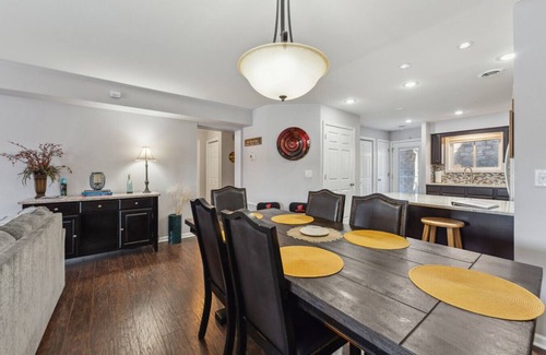 Lake Delton House | Dells Lake Villa - Lake Front Luxury