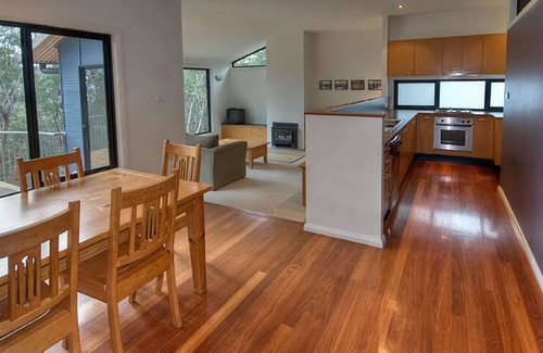 Medlow Bath House | Delmonte | Modern home set on a large bush block located near Hydro Majestic