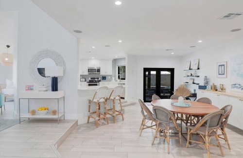 Lake Ida Shores Apartment | Delray Bungalow/3BR 2BA East Delray Pool Home