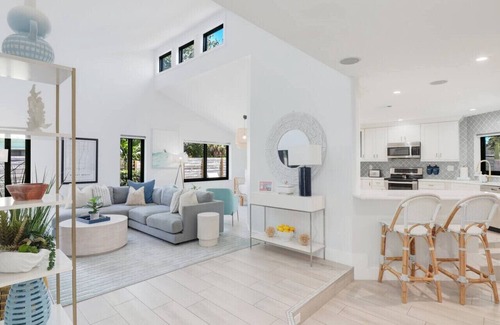Lake Ida Shores Apartment | Delray Bungalow/3BR 2BA East Delray Pool Home