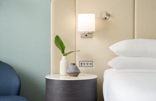West Palm Beach Hotel | Delta Hotels by Marriott West Palm Beach