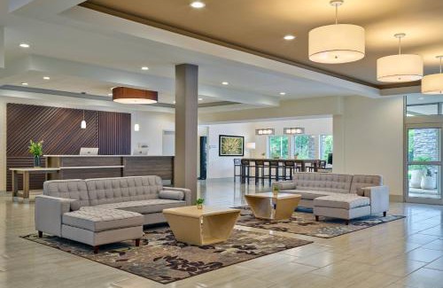 Willowbrook Hotel | Delta Hotels by Marriott Chicago Willowbrook