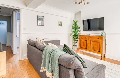 Bow Apartment | Deluxe 1 Bed Apartment in East London