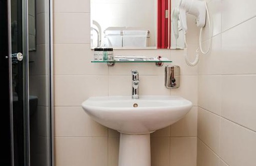 Almetyevsk Hotel | Deluxe 2 Hotel