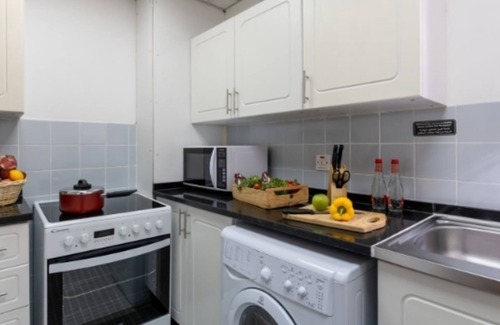 Trade Center Apartment | Deluxe 3BR Near World Trade Center Dubai