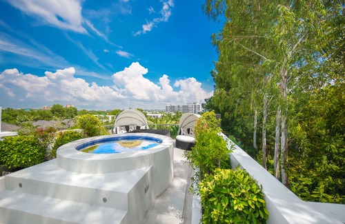 South Pattaya Villa | Deluxe 5-Bedroom Villa with Private Pool and Sauna