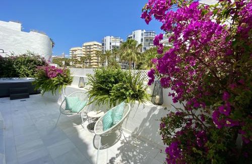 Marbella City Centre Apartment | Deluxe Apartment on the Beach