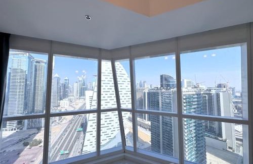 Downtown Dubai Apartment | Deluxe Apartment With Panoramic View Near Metro