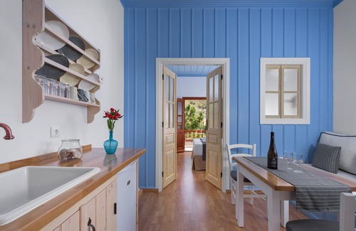 Pedi Apartment | Deluxe Apartment with Private Balcony and Sea View A, Symi