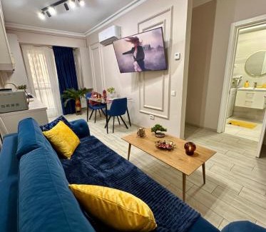 Iasi Apartment | Deluxe Azure Apartment near Palas Mall