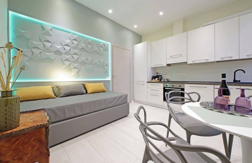 San Giovanni Apartment | Deluxe Cobalto Apartment - Domus Augustea San Giovanni Sunset Suites