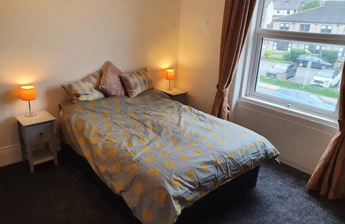 Huddersfield Bed & Breakfast | Deluxe Double Room With Ensuite6