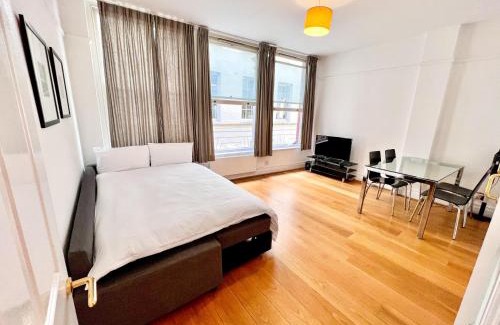 The City of London Apartment | Deluxe Entire Apartment Between Covent Garden and St Pauls Cathedral