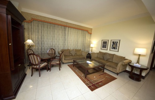 Deira Apartment | Deluxe Family Suite with Hall and Kitchen-Near Deira City Center-Near Metro