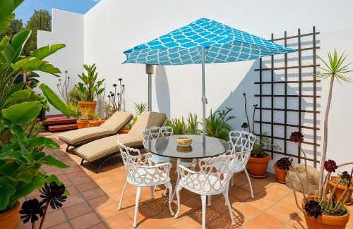 Hollywood Hills Apartment | Deluxe Homestay In The Heart Of Hollywood Hills