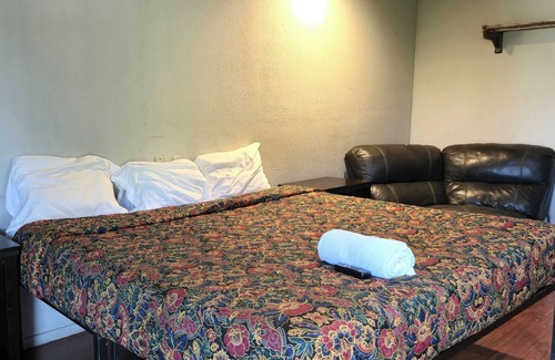 Grand Prairie Hotel | Deluxe Inn Motel By Oyo Grand Prairie Interstate 30