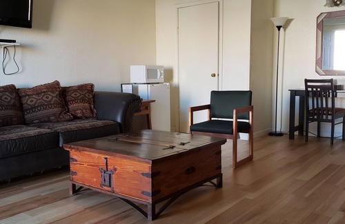 Seligman Hotel | Deluxe Inn Motel