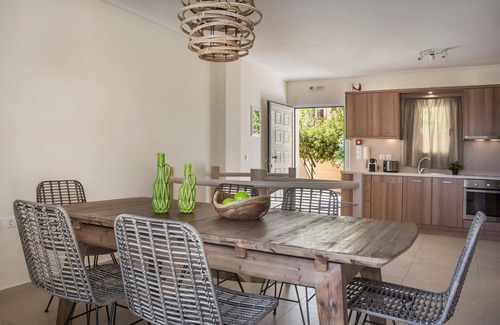 Karavomylos Villa | Deluxe Kefalonia Apartment | Apartment Amaryllis | 1 Bedroom | Outdoor Pool