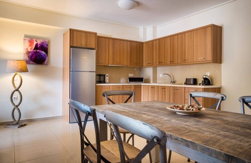 Karavomylos Villa | Deluxe Kefalonia Apartment | Apartment Neroli | 2 Bedroom | Pool