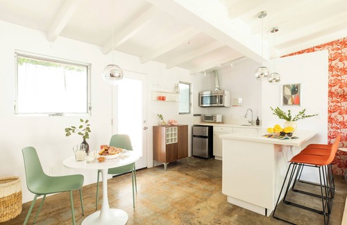 Tahquitz River Estates Hotel | Deluxe King Studio in Boutique Hotel | The Wesley