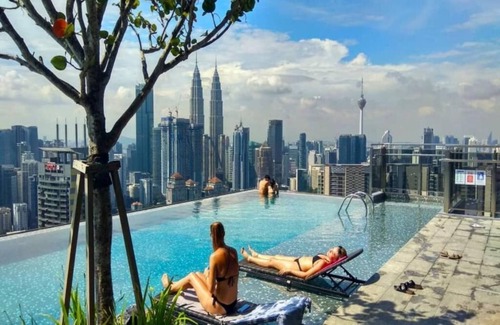 Titiwangsa Apartment | Deluxe King Suite with Garden View 5