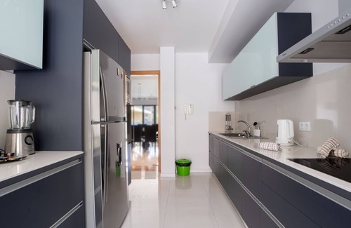 Santa Luzia Apartment | Deluxe Living by LovelyStay