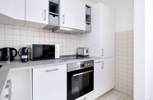 Schillerkiez Apartment | Deluxe Neukölln 1BR Fully Furnished & Equipped, by Blueground