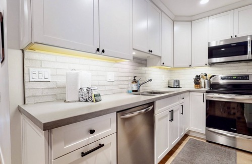 Mammoth Lakes Condo | Deluxe remodeled 2 Bedrooms, Loft, 3 Bathrooms Condo close to Eagle