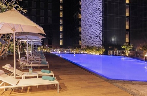 Garhoud Apartment | Deluxe Room Near Qova Cafe
