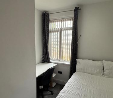 Bournville Hotel | Deluxe rooms in beautiful Bournville Village