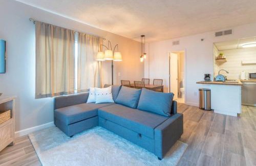 Florida Center Apartment | Deluxe Studio w/Lakeview - free parking/pool