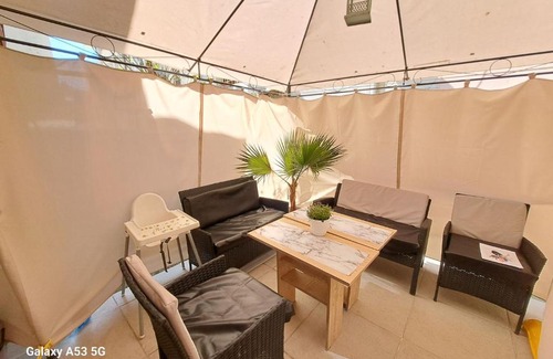 Burgas Center Villa | DELUXE TOP CENTER House with garden's tent ,2 bedrooms and living room next to the BEACH and SEA GARDEN- 5 min by walk,with equiped kitchen