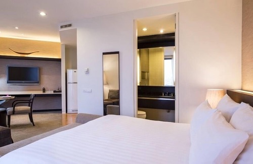 Bangkok Central Business District House | Deluxe,WiFi,BTS Phrompong-2