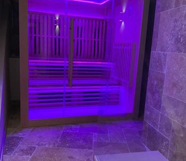 Yevre-le-Chatel House | demeure de luxe, piscine sauna billard pétanque