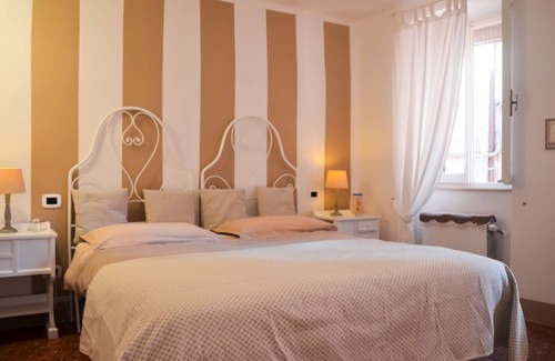 Lerici House | Demivie Guesthouse