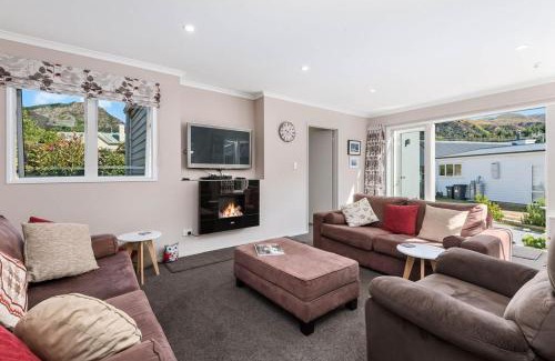 Arrowtown House | Denbigh Escape