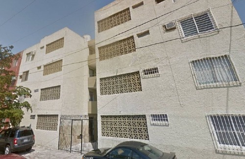Francisco Villa Apartment | Depa Economico en Planta Baja a 5 Minutos del Malecon y Zona Dorada!