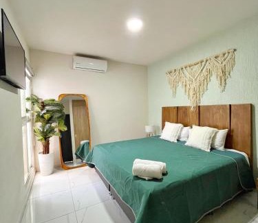 Manzanillo Apartment | Departamento con alberca a 5 min de playa!