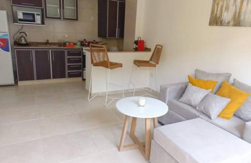 Lomas de Zamora Apartment | Departamento de 2 amb. en Lomas Centro con terraza