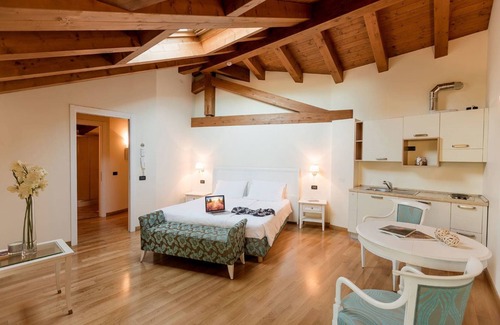 Altipiano Est Hotel | Dependance Lipa