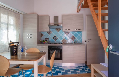Oristano Historic Centre Condo | Dependence 1 Maison Belle èpoque & suites