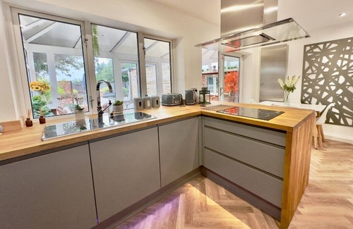Lytham St. Anne's House | Derbe House, Spacious 3 bedroom house, Sleeps 6