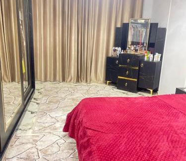 Al-Muntazah Apartment | Derm moonlight