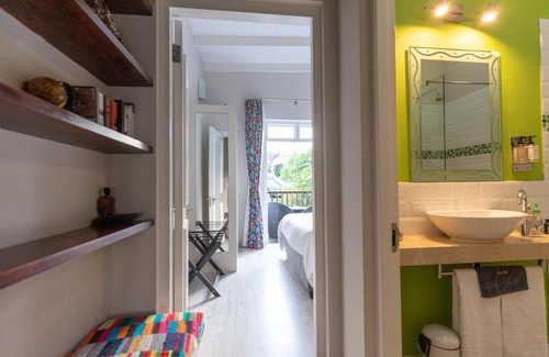 Cape Town City Centre Hotel | Derwent House