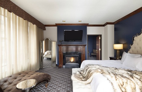 Downtown Des Moines Hotel | Des Lux Hotel