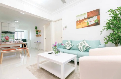 George Town Apartment | Desa Green Units by Sanguine